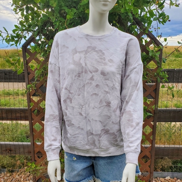 Athleta Gray and White Floral Women's Crewneck Fleece Pullover Sweatshirt EUC - Picture 1 of 15